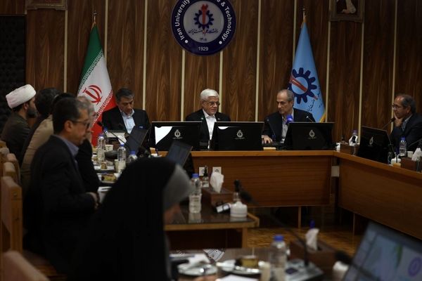 عارف بر تحقق مهاجرت معکوس نخبگان و اساتید تاکید کرد