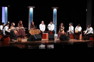 برافشان «ایران ای سرای امید» را اجرا کرد