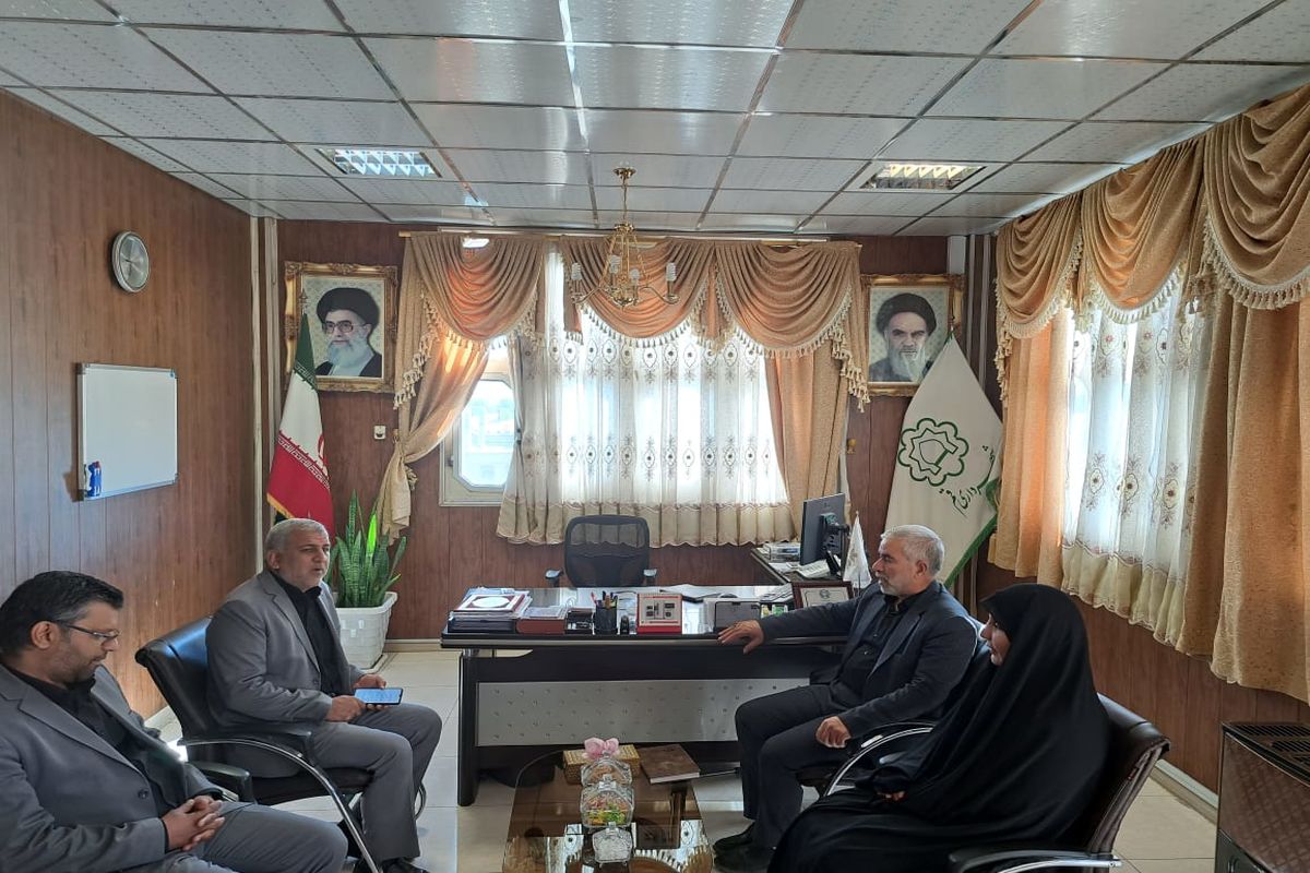 بازدید اعضای شورای اسلامی شهر از سازمان پایانه‌های مسافربری شهرداری قم