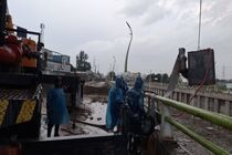 اعزام گروه‌های عملیاتی آب و برق خوزستان به اندیمشک برای امدادرسانی به سیل‌زدگان انجام شد