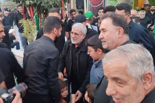 فرمانده نیروی قدس سپاه در مراسم بزرگداشت شهادت رهبر انقلاب اسلامی در چیذر حضور یافت
