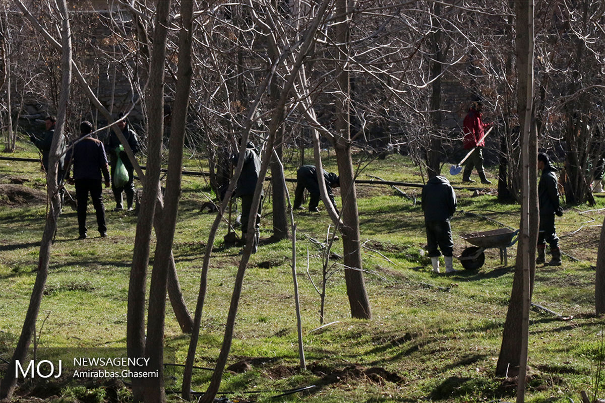 آیین بازآفرینی باغ های وثوق الدوله و عبقری