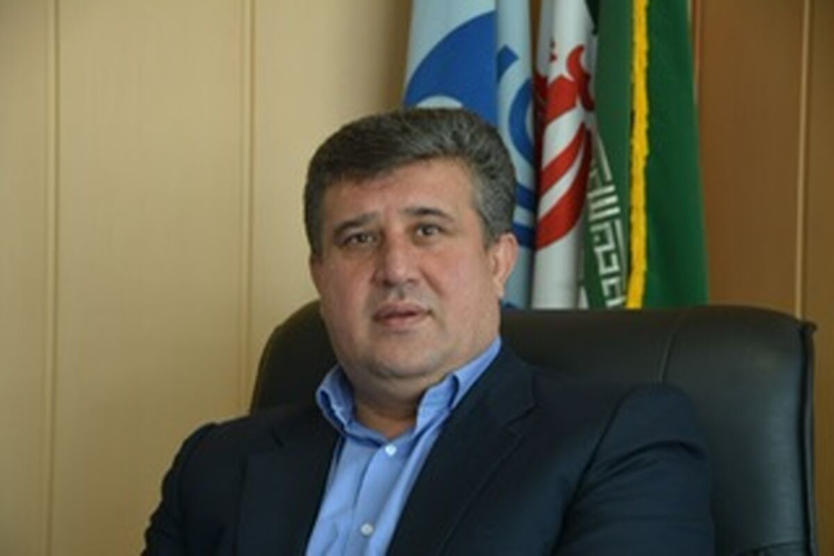 آزاد حکمت