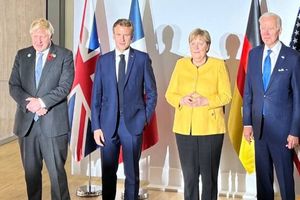 رویکرد یکجانبه رهبران آمریکا و تروئیکای اروپایی از برنامه هسته‌ای ایران