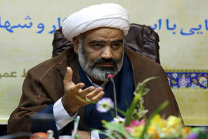 مَطاف وحدت را مَصاف جنگ نکنیم