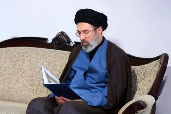 رهبر انقلاب درگذشت مادر شهیدان مظفر را تسلیت گفتند