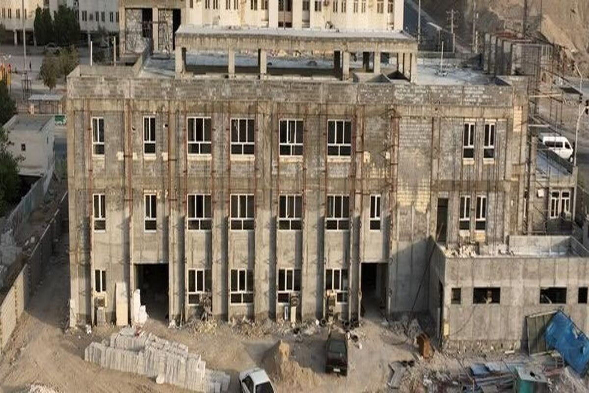 مدرسه ۱۵ کلاسه 