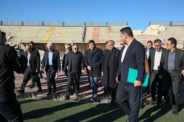 بازدید وزیر ورزش از استادیوم علی دایی اردبیل