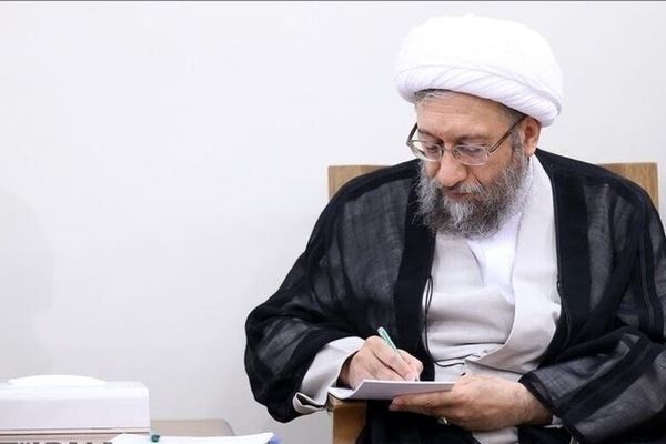 ایستادگی ملت ایران ستودنی است