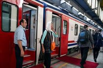 قطار گردشگری هزار و یک شب وارد مشهد مقدس شد