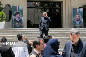 به نفع هیچ کس در انتخابات عقب نمی‌کشم