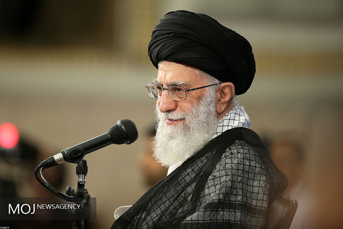 دیدار دانشجویان با مقام معظم رهبری