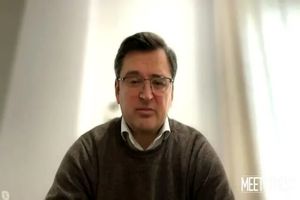 آرزوی من فقط داشتن سلاح است