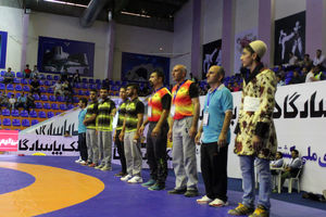 مراسم توزیع مدال‌ لیگ باشگاه‌های کشتی کشور در خرم آباد برگزار شد‌