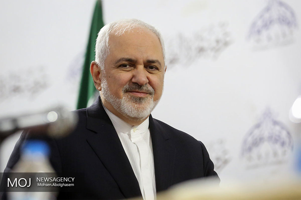 همایش+تجاری+ایران+و+عراق+در+نجف+اشرف+با+حضور+ظریف