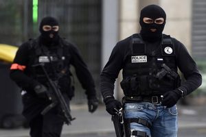 پلیس فرانسه سه تن از نزدیکان عضو داعش را بازداشت کرد