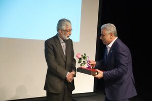  مراسم بزرگداشت استاد احمد سمیعی در تالار مرکزی رشت برگزار شد+ تصویر