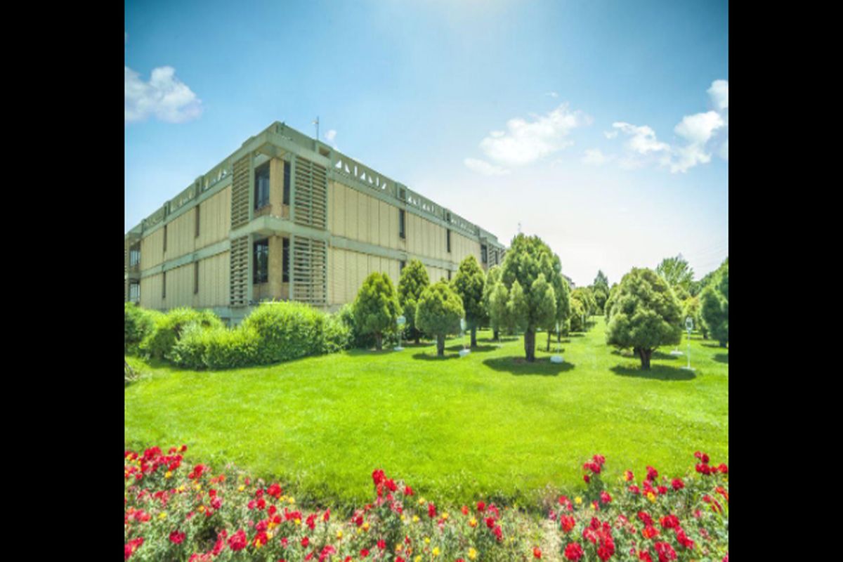 آبیاری فضای سبز شرکت فولادمبارکه