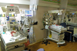 تنها 300 تخت مراقبت های ویژه کودکان در کشور وجود دارد