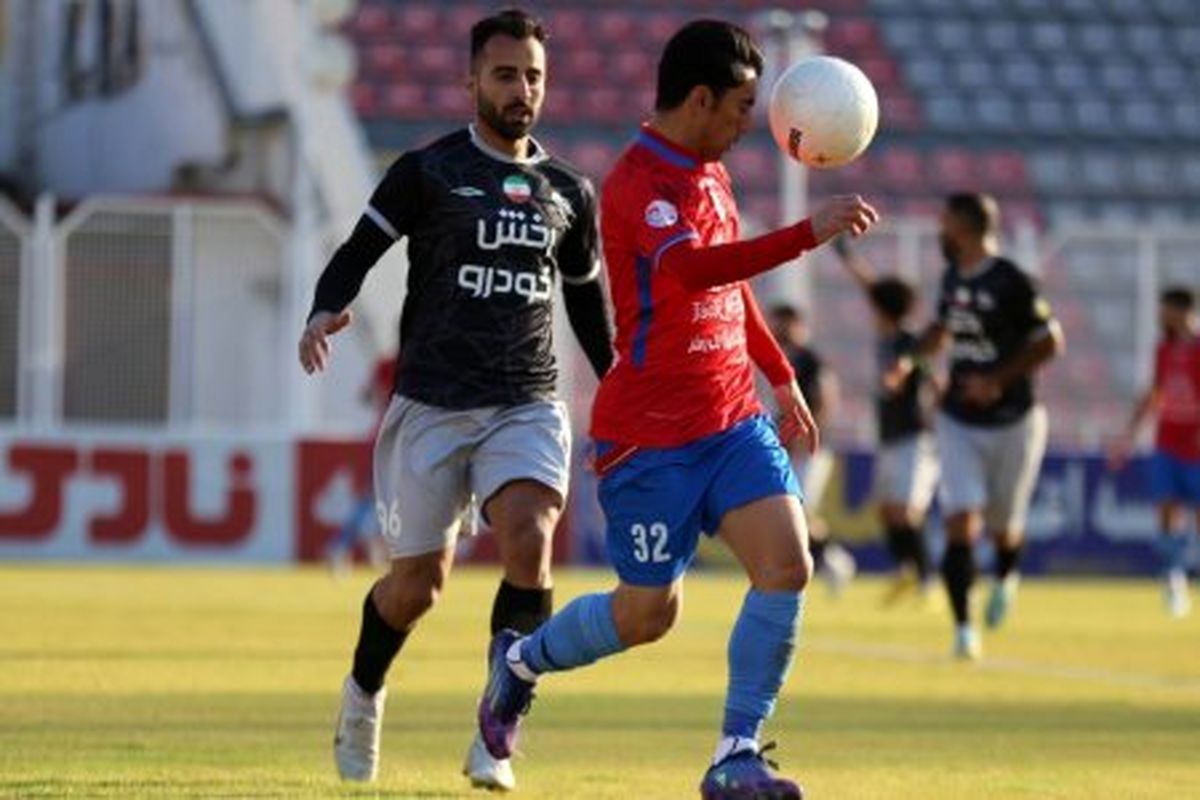 مسابقه نساجی و تراکتور