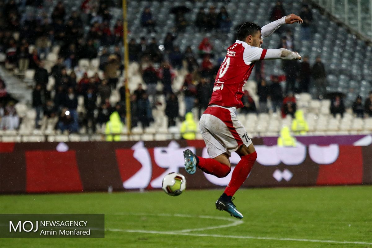 دیدار تیم های فوتبال پرسپولیس و استقلال خوزستان