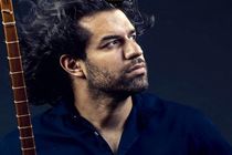 سهراب پورناظری اجرای «سی صد» را تقدیم  مرحوم محمدعلی بهمنی کرد