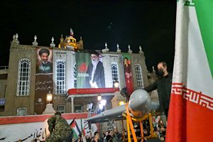 پهپاد شاهد ۱۳۶؛ مهمان موج ۵۷ حضور انقلابی مردم تبریز در خیابان 