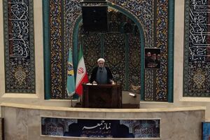 اقامه نماز عید فطر ساکنان و گردشگران کیش در اولین روز ۱۴۰۵+ تصاویر