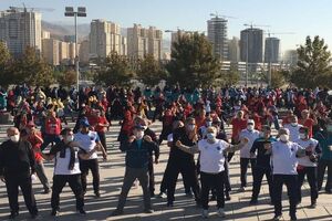 خود را به نوعی مسئول آمادگی جسمانی مردم می‌دانم
