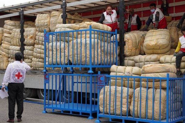 محموله‌های کمک‌های بشردوستانه کشورهای عراق، ازبکستان و قزاقستان به ایران وارد شد