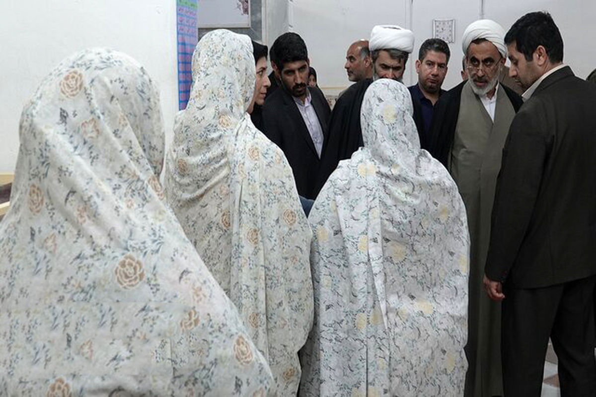 معاون قوه قضائیه از زندان زنان زاهدان بازدید کرد