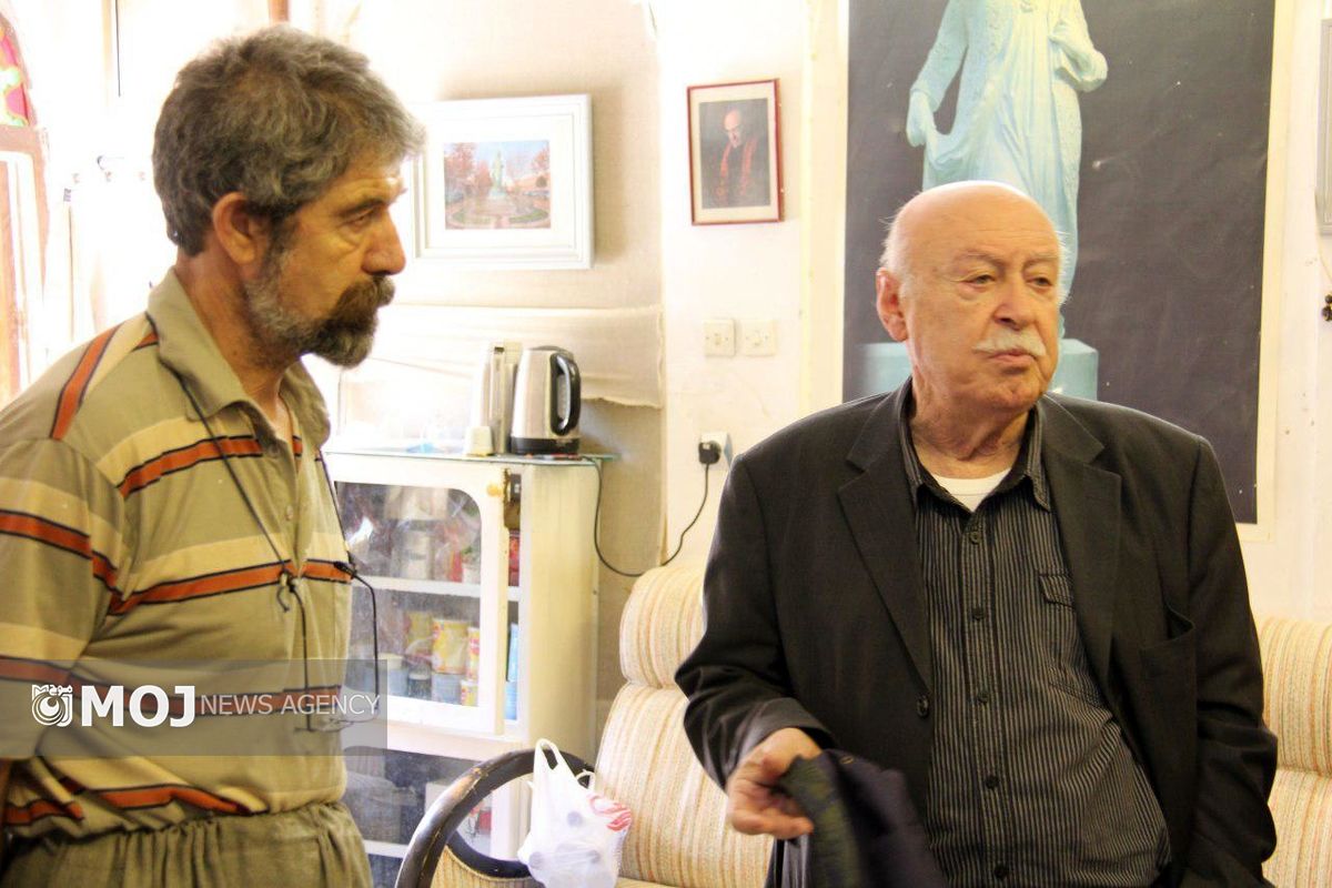 ساخت سردیس استاد کامکار