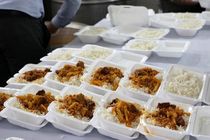 اهدا 918 سبد غذایی بین نیازمندان منطقه سه بندرعباس