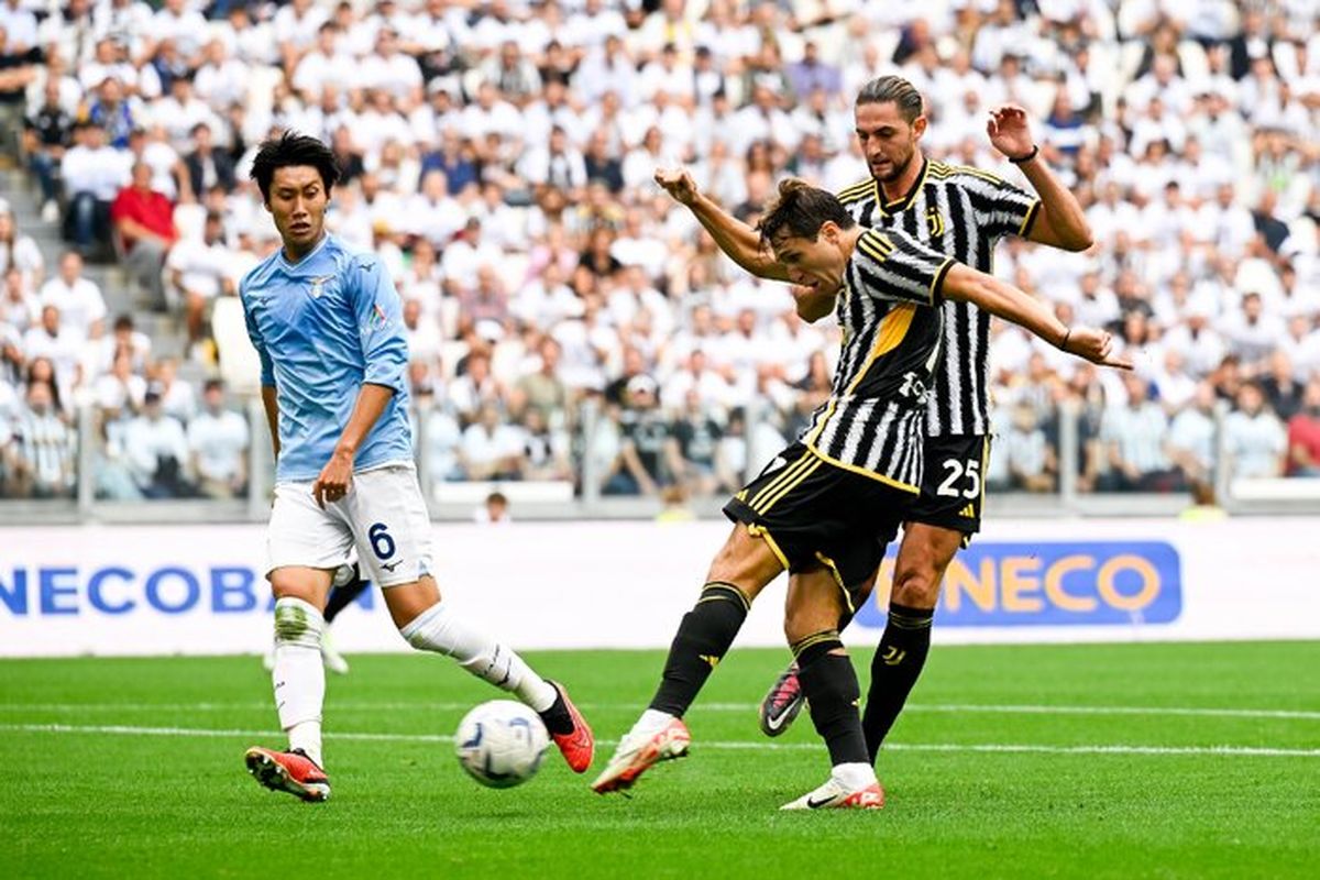 یوونتوس با برتری مقابل لاتزیو صدرنشین شد