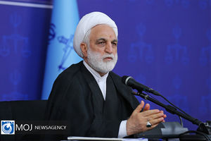 ملاقات مردمی و رفع مسائل و مشکلات حقوقی و قضائی آنها در اولویت قرار گیرد