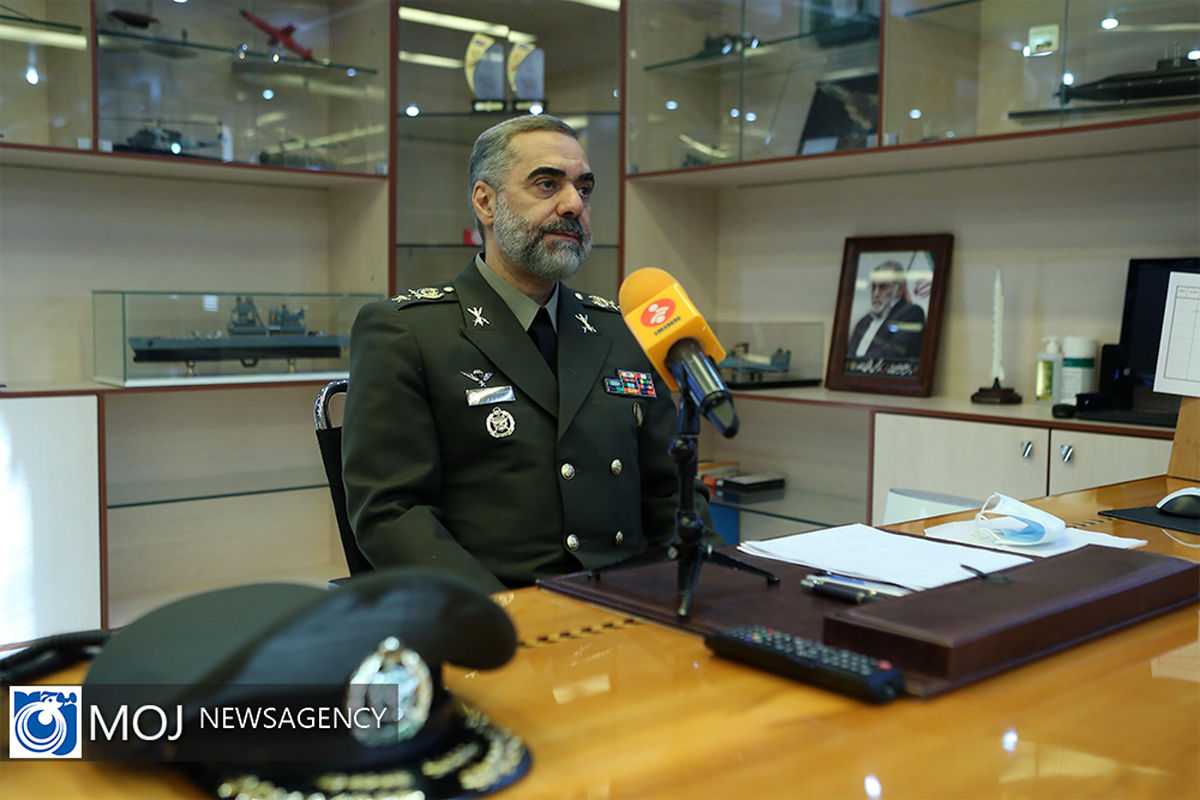 استقبال امیر حاتمی از وزیر دفاع دولت سیزدهم