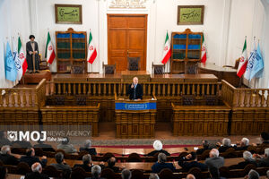 نشست فعالان اقتصادی و اصناف با رئیس مجلس