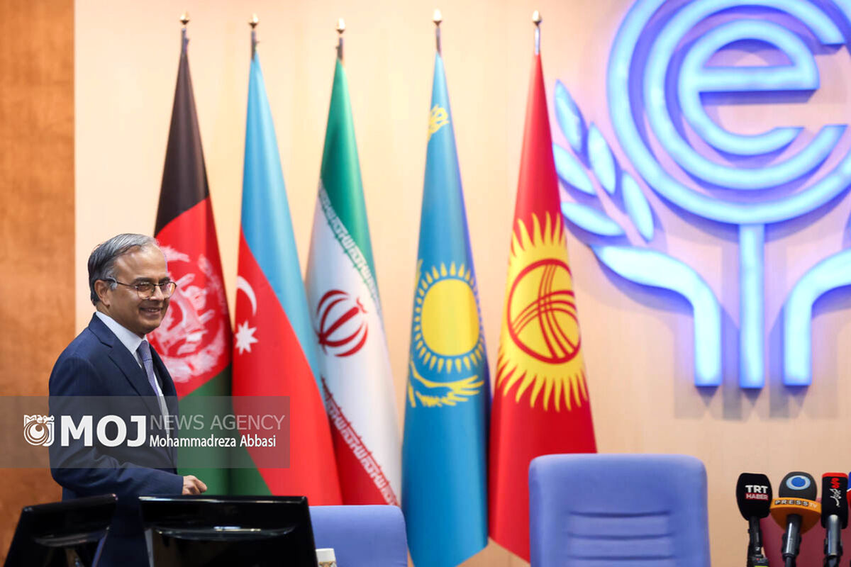 نشست خبری دبیرکل سازمان همکاری اقتصادی (اکو)