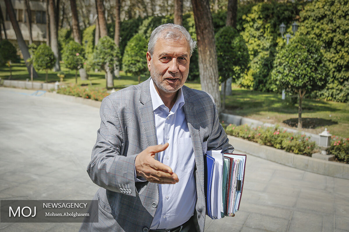 علی ربیعی وزیر تعاون، کار و رفاه اجتماعی