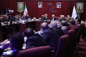 موانع ارزی و بانکی برای توسعه صادرات رفع می‌شود