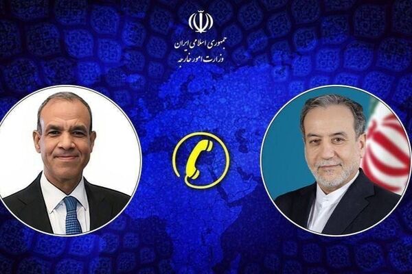 وزیران امور خارجه ایران و مصر با یکدیگر گفتگو کردند