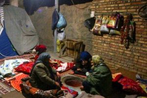 زلزله زدگان خوی همچنان به وسایل گرمایشی نیازمندند