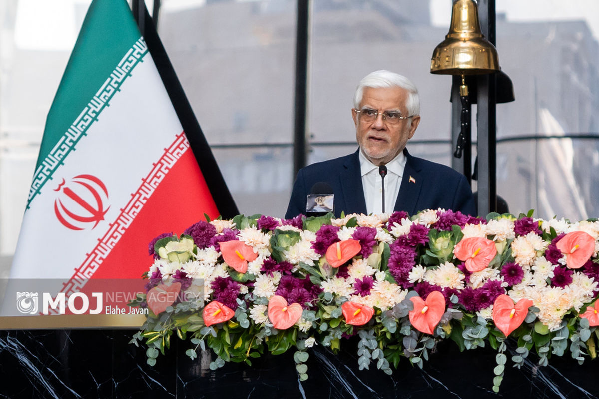 آیین نواختن زنگ آغاز معاملات