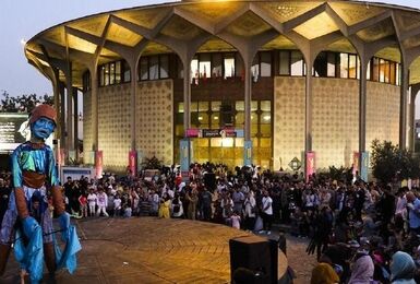 با عروسک‌هایتان به تئاترشهر بروید