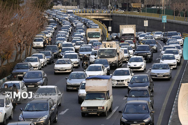 جاده هراز به دلیل ترافیک سنگین یکطرفه شد