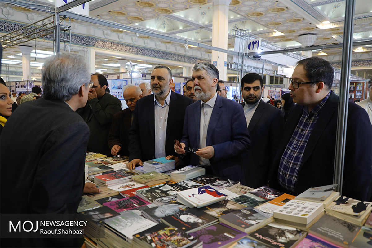 بازدید وزیر ارشاد از سی و دومین نمایشگاه کتاب تهران