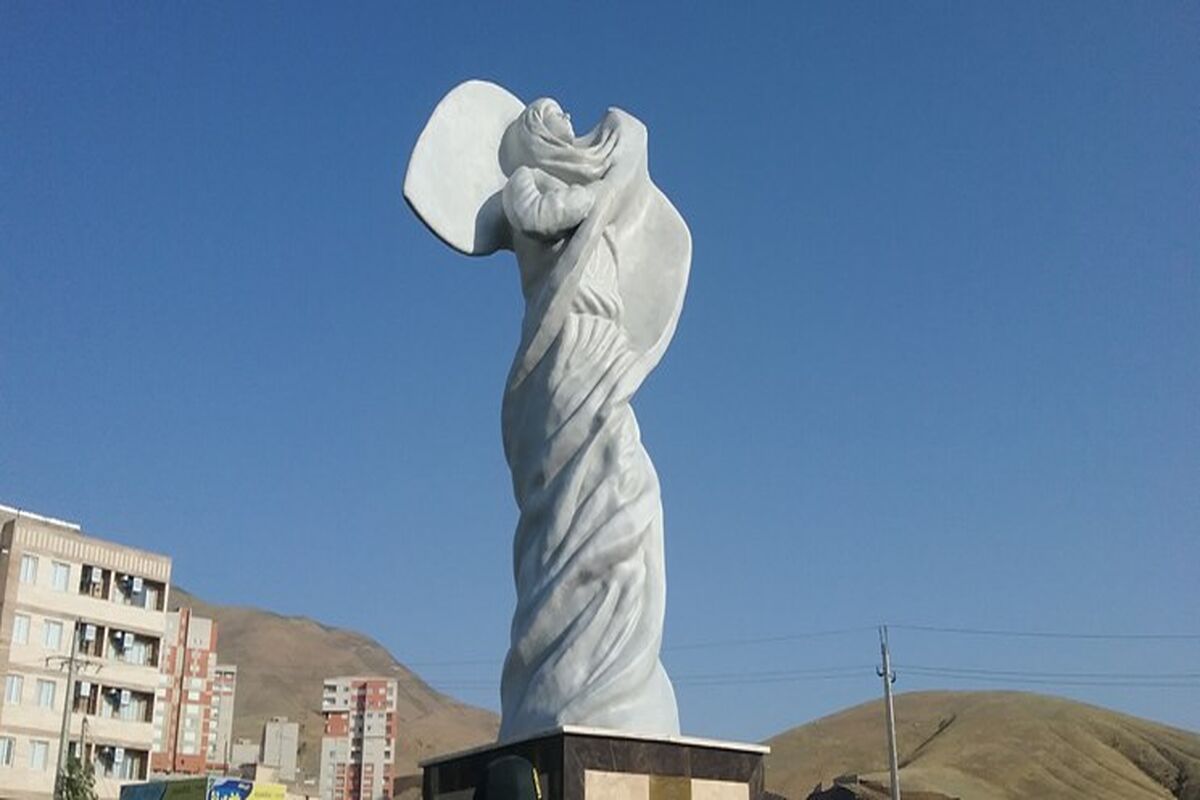 تندیس شهیده ناهید فاتحی کرجو