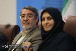 نشست مشورتی اجرایی وزیر کشور با تولید کنندگان صنایع غذایی