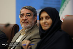 نشست مشورتی اجرایی وزیر کشور با تولید کنندگان صنایع غذایی