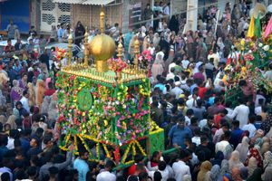 برگزاری مراسم منبرگردانی در شهرستان میناب /همراه با فیلم